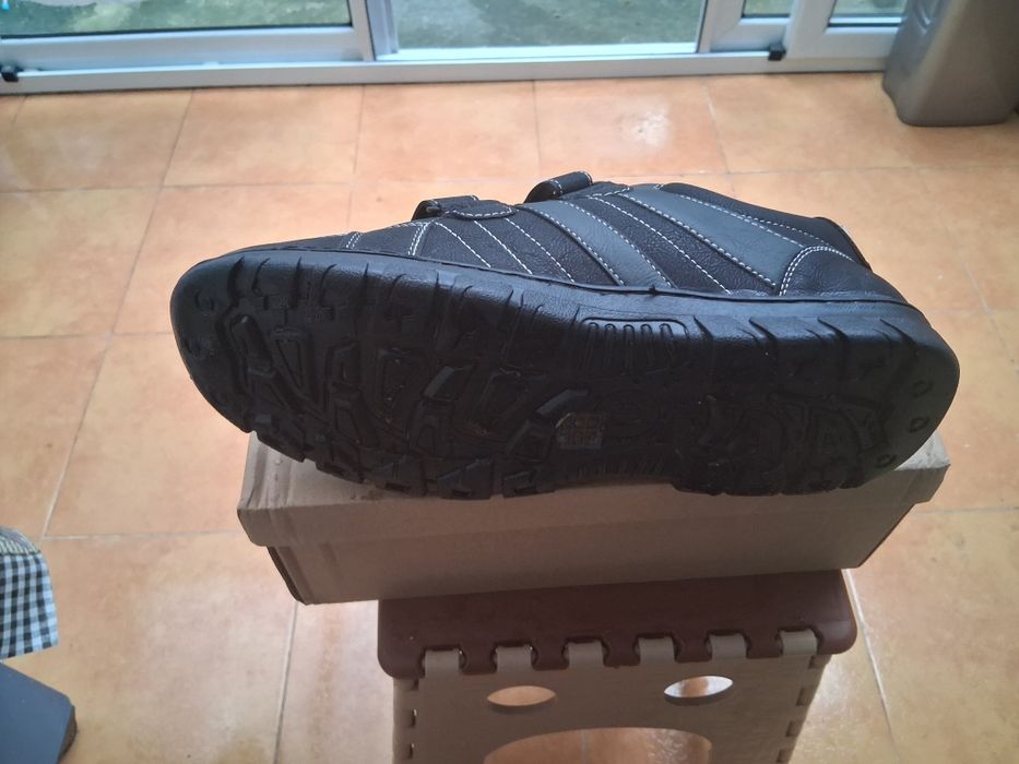 Маратонки с велкро нови