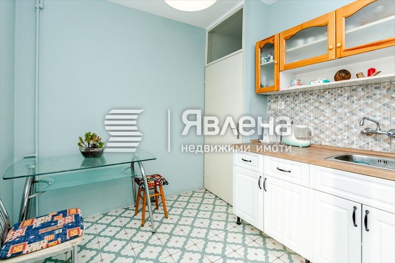 Продава се Тристаен апартамент в София, Надежда 4 - 88 кв.м за 2046 €/кв.м - Снимка #4