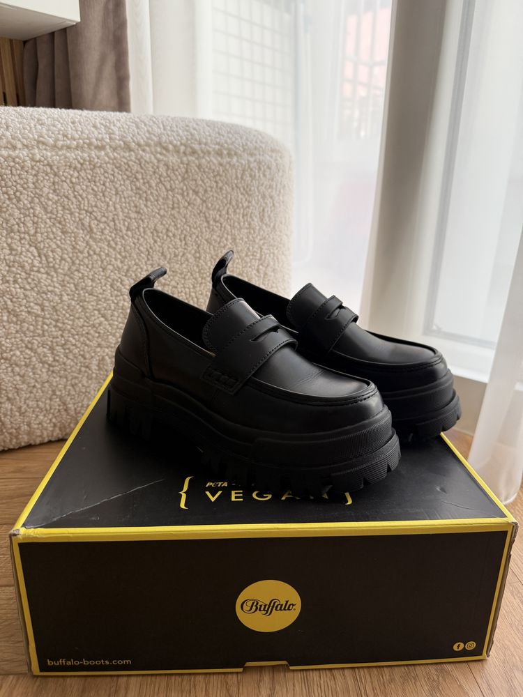 Лоуфъри Buffalo/ Aspha Loafer 38 номер