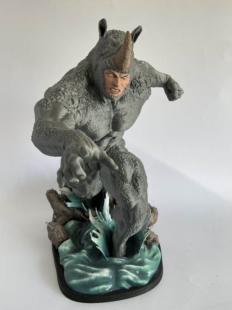 3д принтирана статуетка на Marvel Rhino