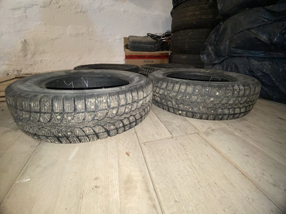 Продам покрышки -2 штуки