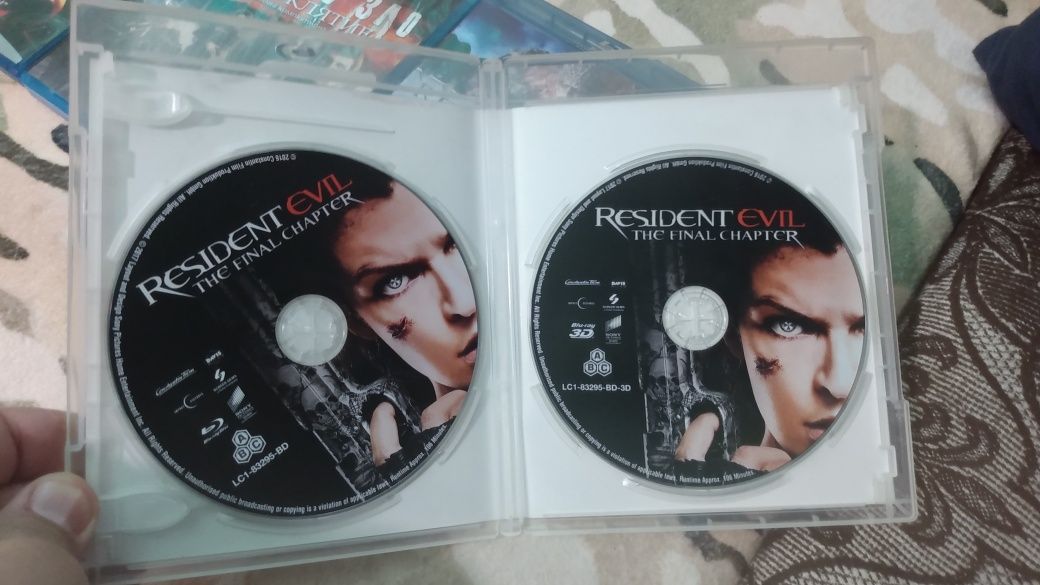 Колекция ,,Заразно Зло,,/Resident Evil Dvd+ Blu Ray
