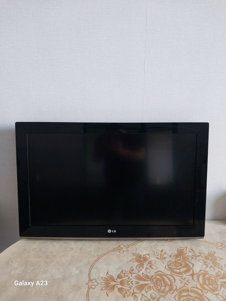 Продаётся LG 32 телвизор
