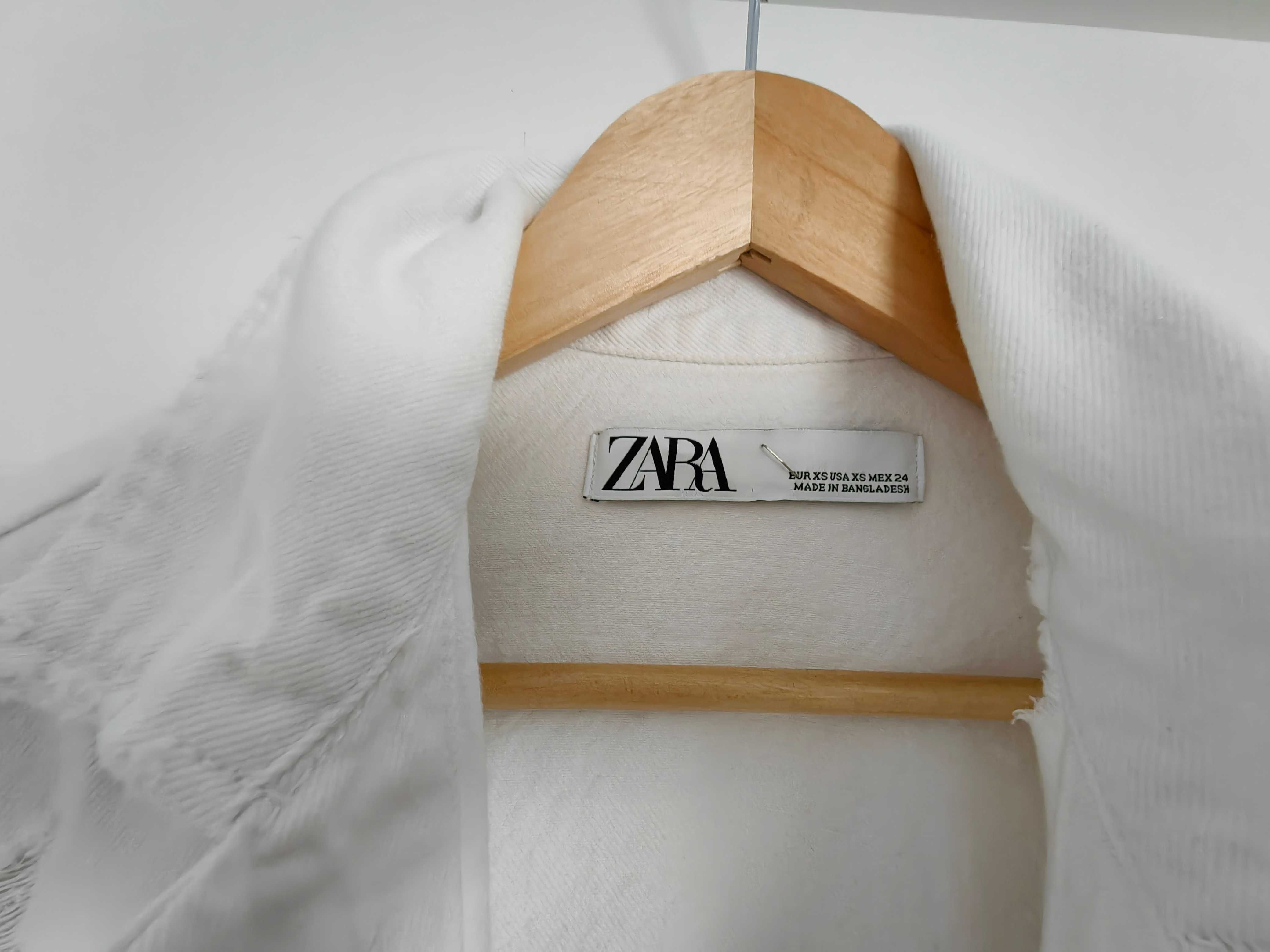 Geaca de blugi oversized Zara, aspect uzat