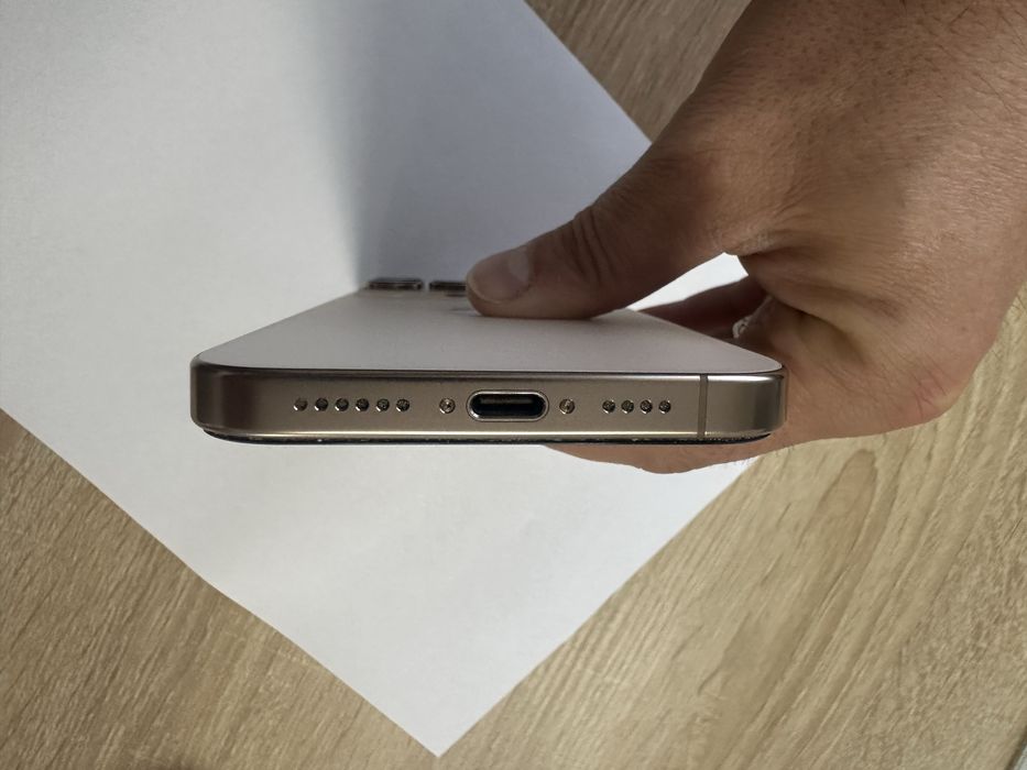 Vand Iphone 16 Promax 256 GB garantie producator