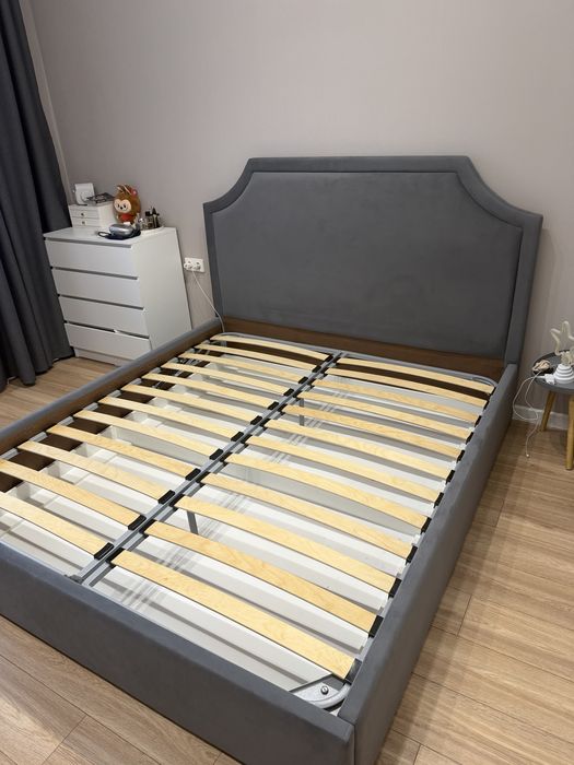 Продам кровать 180*200