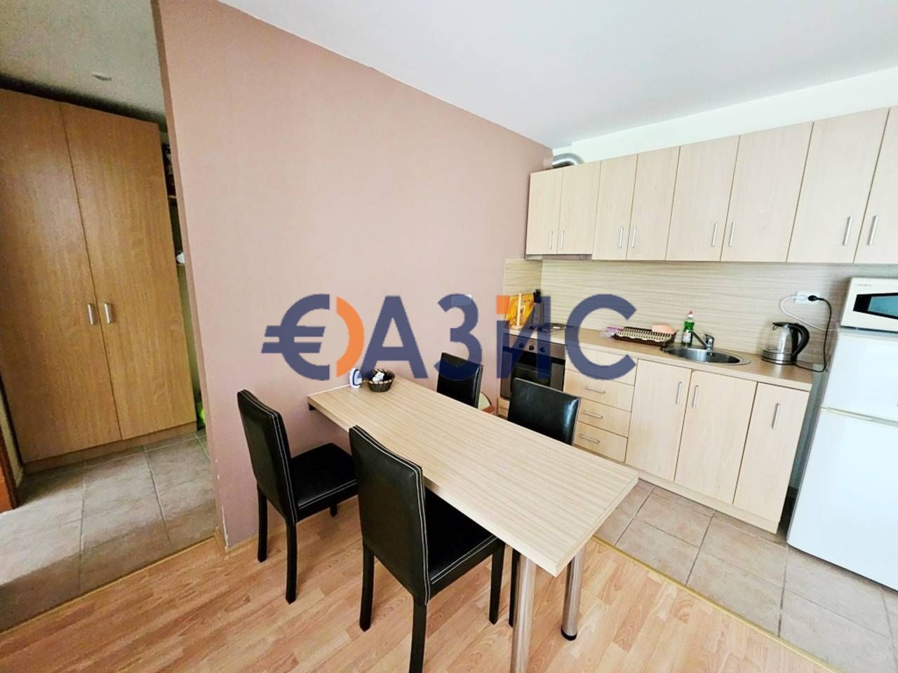 Продава се Двустаен апартамент в к.к. Слънчев бряг - 67 кв.м за 956 €/кв.м - Снимка #7