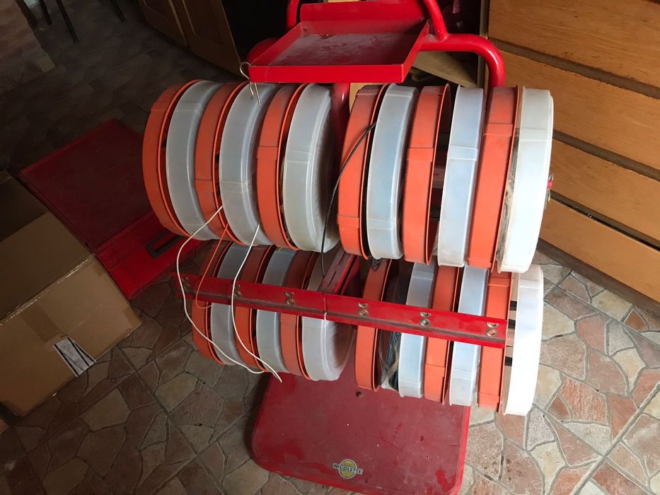 Dispozitiv pentru cablu electric