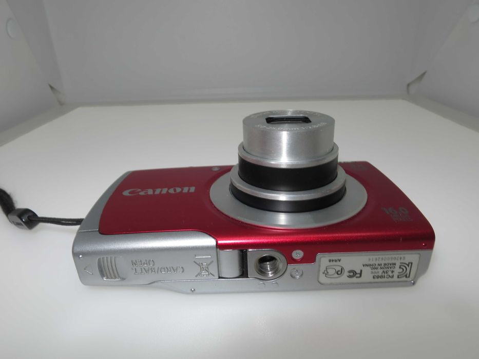 Canon PowerShot A2500 фотоапарат камера в отлично състояние червен