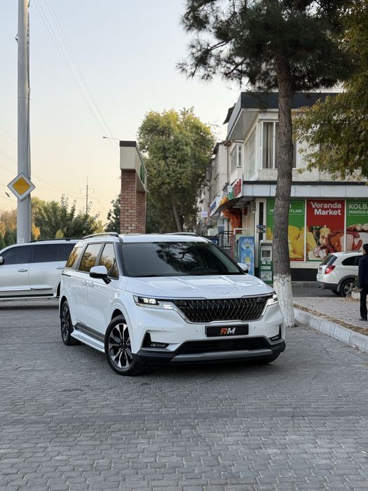 Kia karnival holati tinu tozza moshina 10000-km probeg