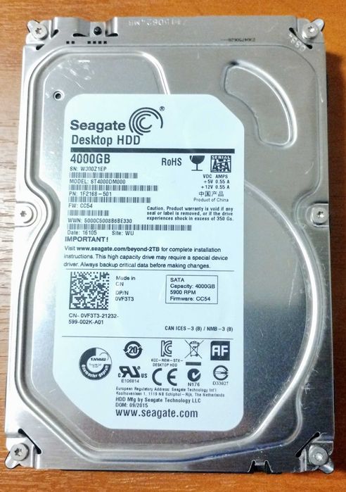 Hard disk intern HDD Seagate Desktop 4TB SATA 3.5" ST4000DM000, defect