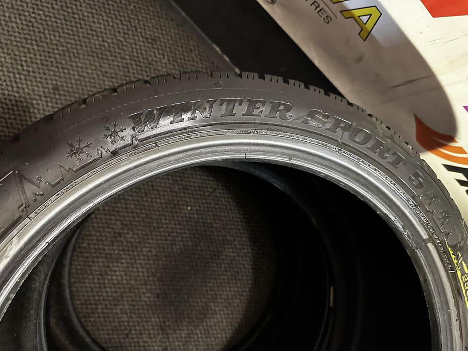 255/40 R19 100V XL - Dunlop Winter Sport 5 M+S Oferta