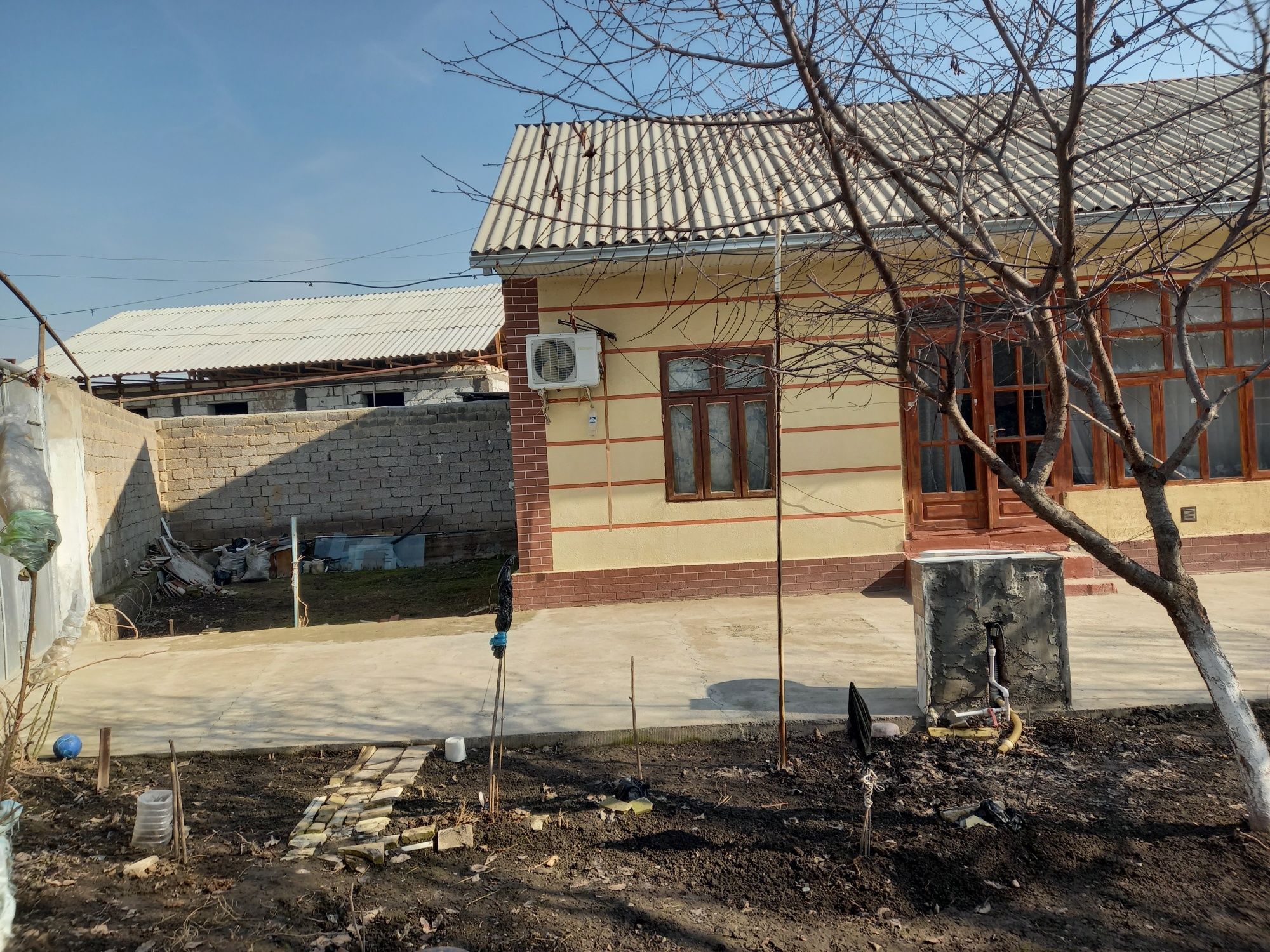 Sotildi uchaska Avangarta 9sotik 5xona uyi bor