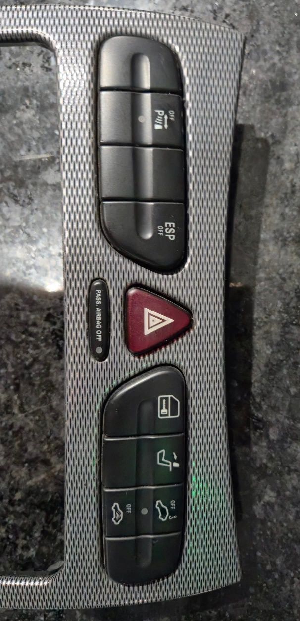 Централна конзола за CLK W209
