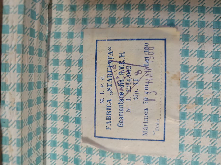 Valiza piele vechea  de colectie decor 1968