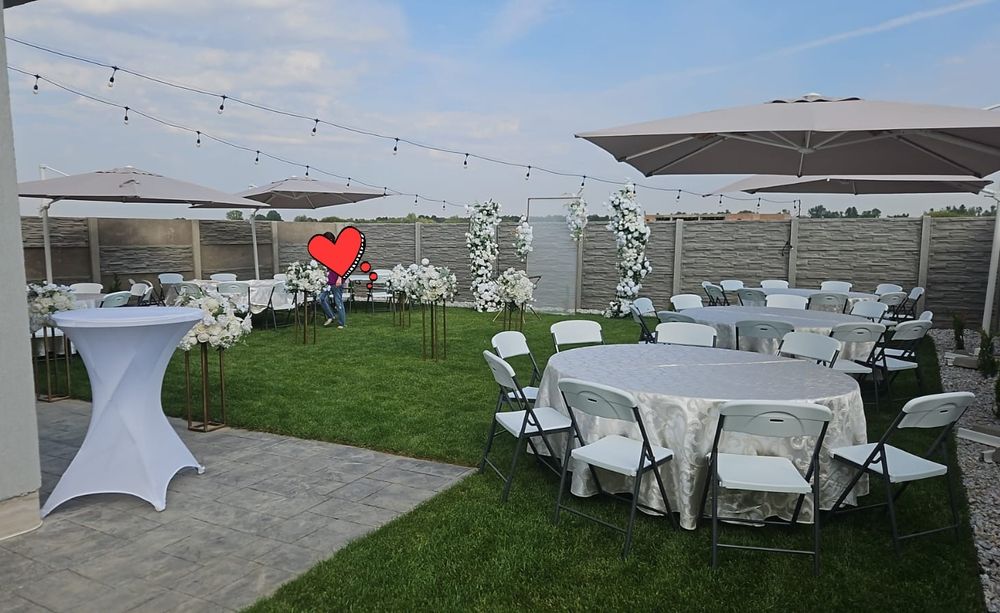 Inchiriez masa dreptunghiulară cu scaune