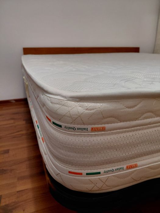 Vând saltea +somieră și 2 sifoniere