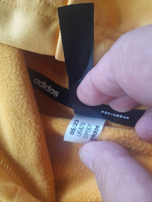 Adidas Суичър L размер.