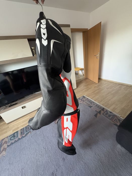 Combinezon SPIDI din doua bucati marimea 48