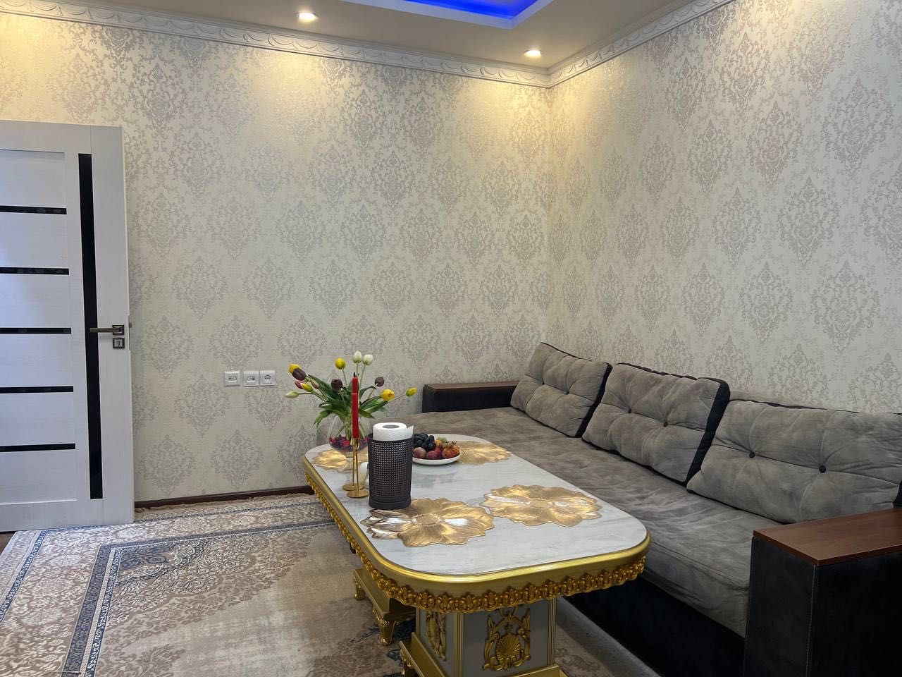 Yumshoq mebel sotiladi