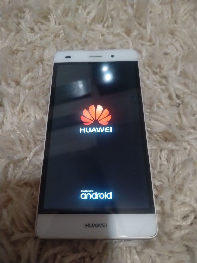 Telefon Huawei P8 lite