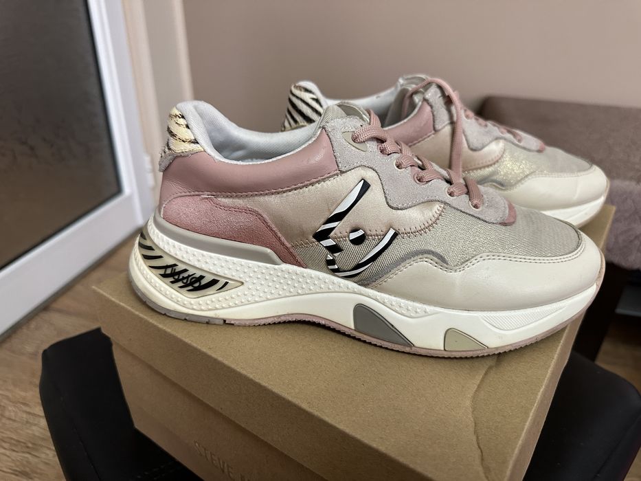 Обувки nike, calvin klein, liu jo