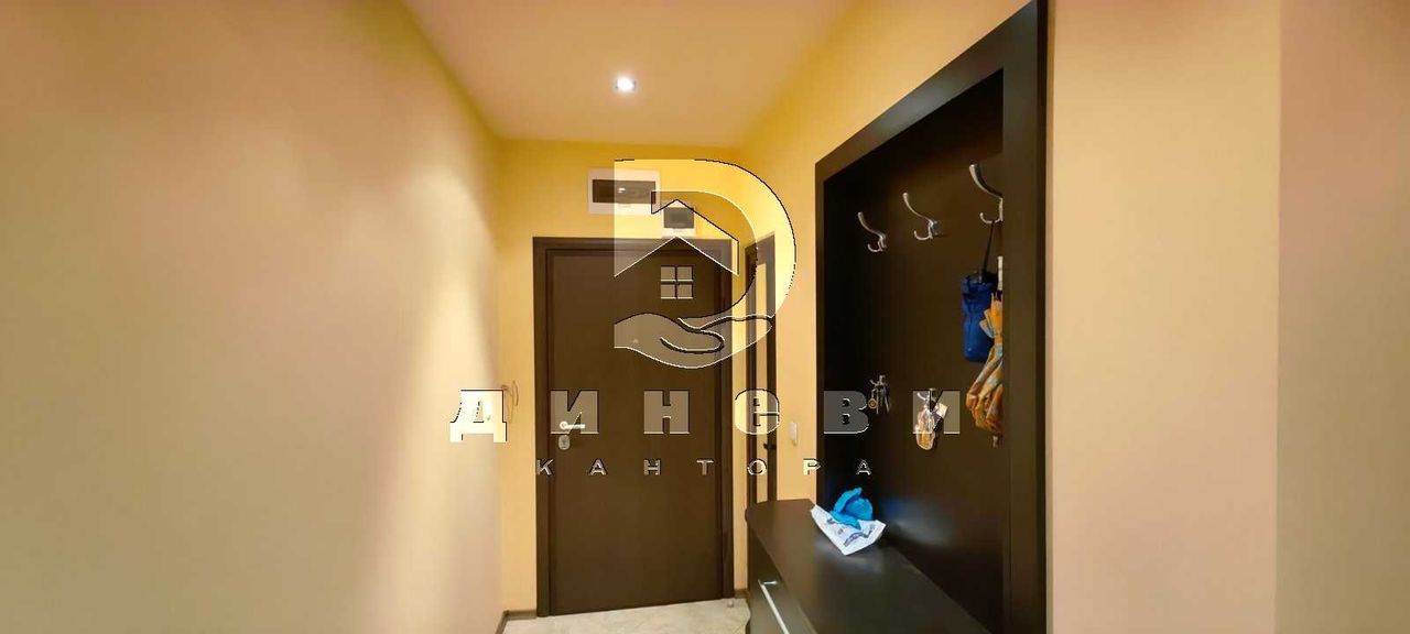 Продава се Тристаен апартамент в Стара Загора, Операта - 94 кв.м за 1543 €/кв.м - Снимка #16