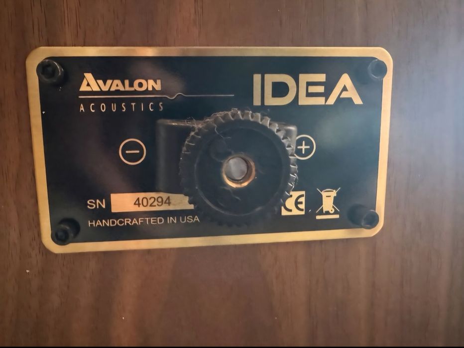Продавам колони AVALON IDEA -USA