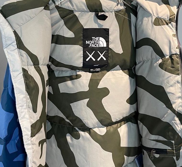 Geaca The North Face x KAWS barbati