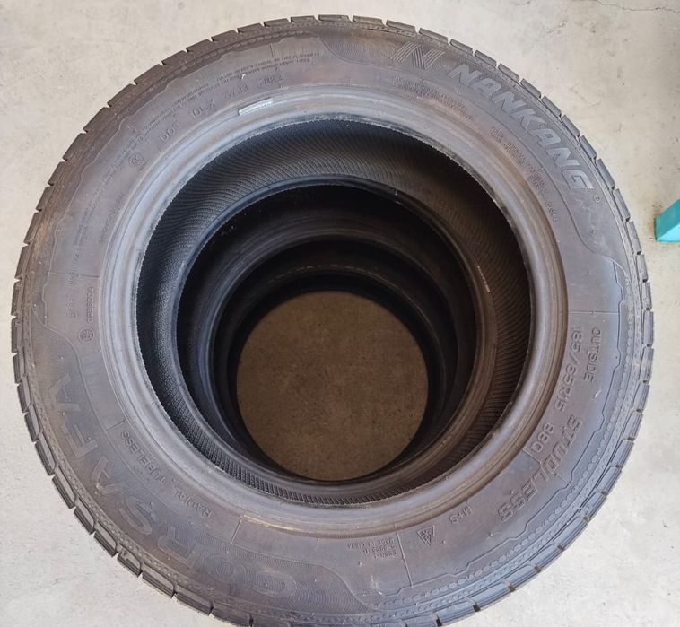 Шины б/у 4 шт. в комплекте