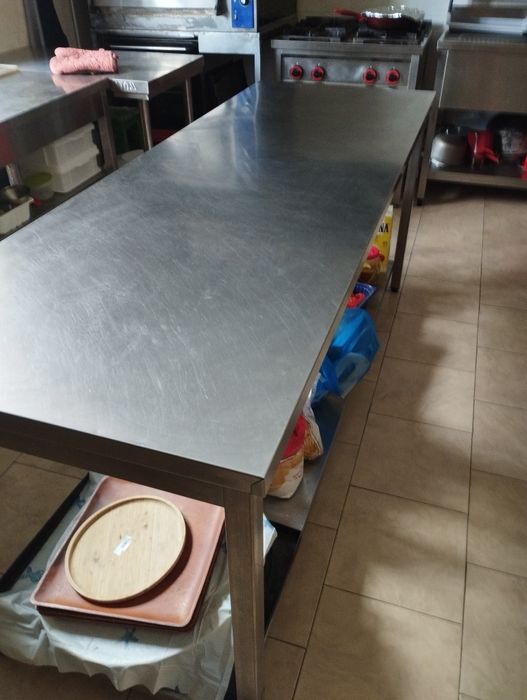 Vand cuptor pizza, masa rece pizza, mașină spălat pahare, hotă..