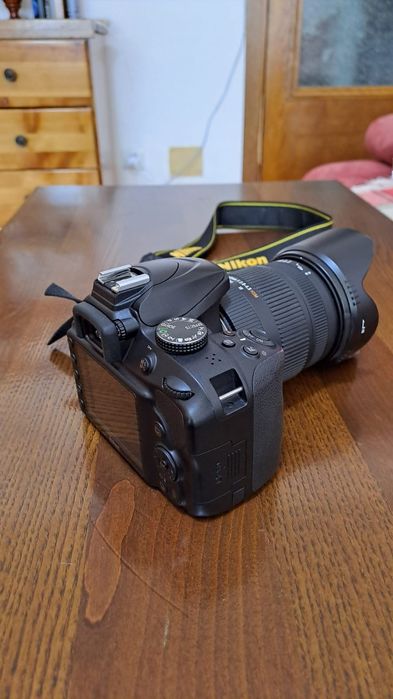 Nikon D3400 + obiectiv Sigma 18-50mm