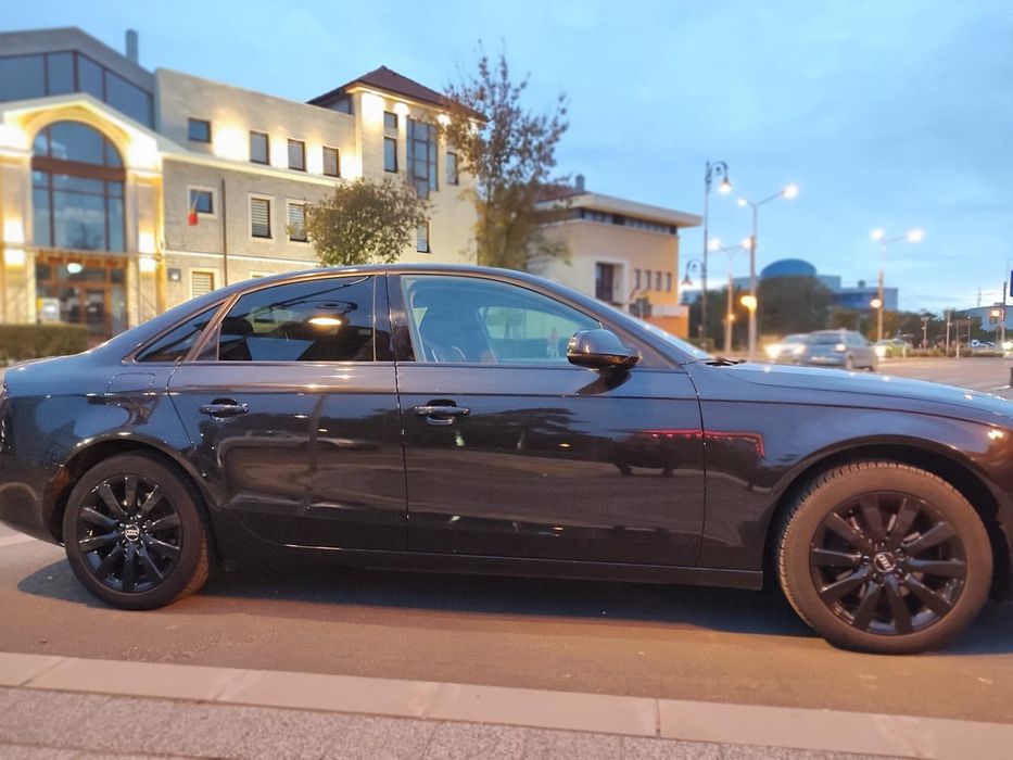 AUDI A4 B8  An 2011