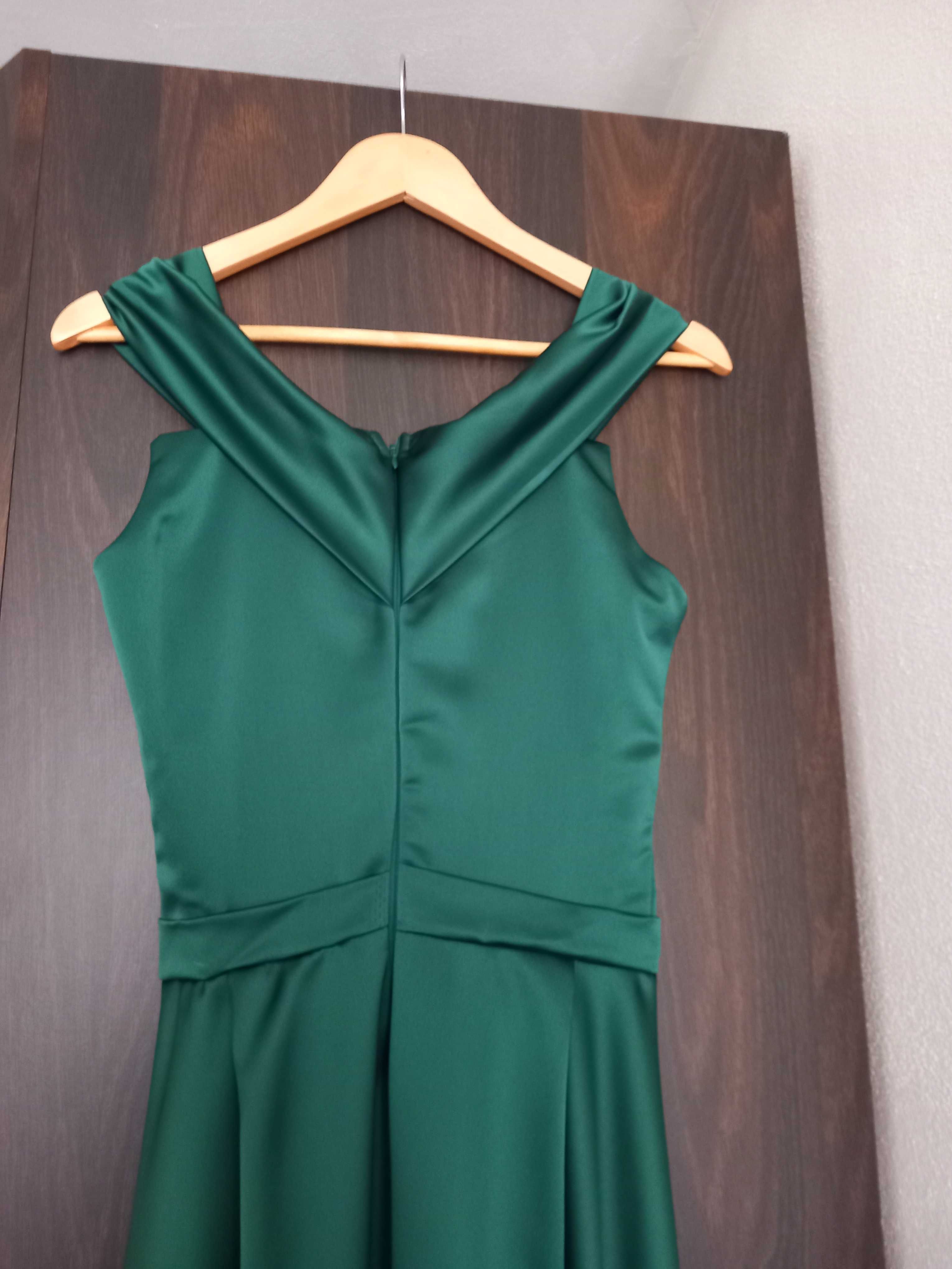 Rochie  elegantã lungä