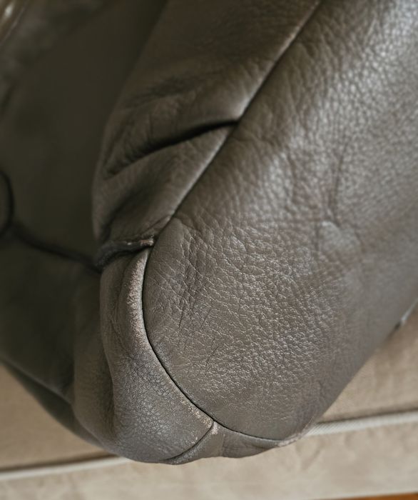 COCCINELLE естествена кожа