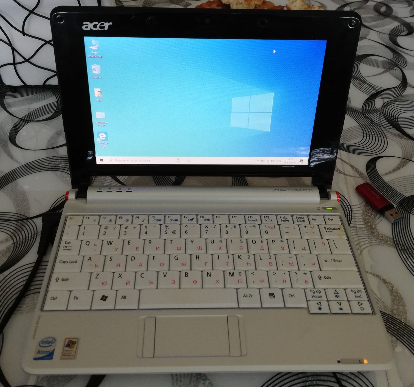 Acer aspire one Лаптоп