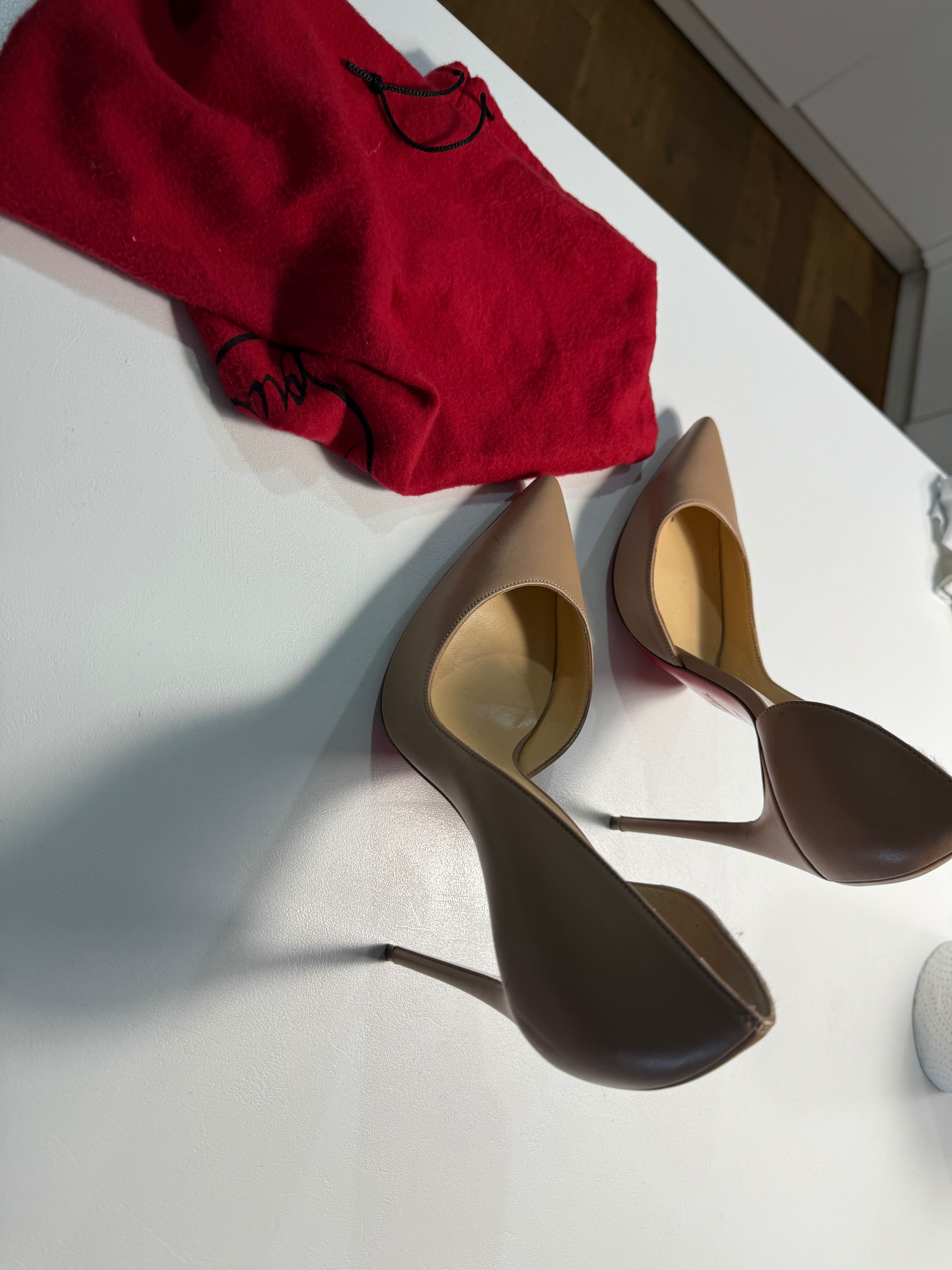 Louboutin original bej 40
