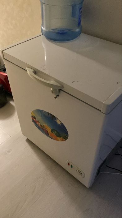 Продам морозильник