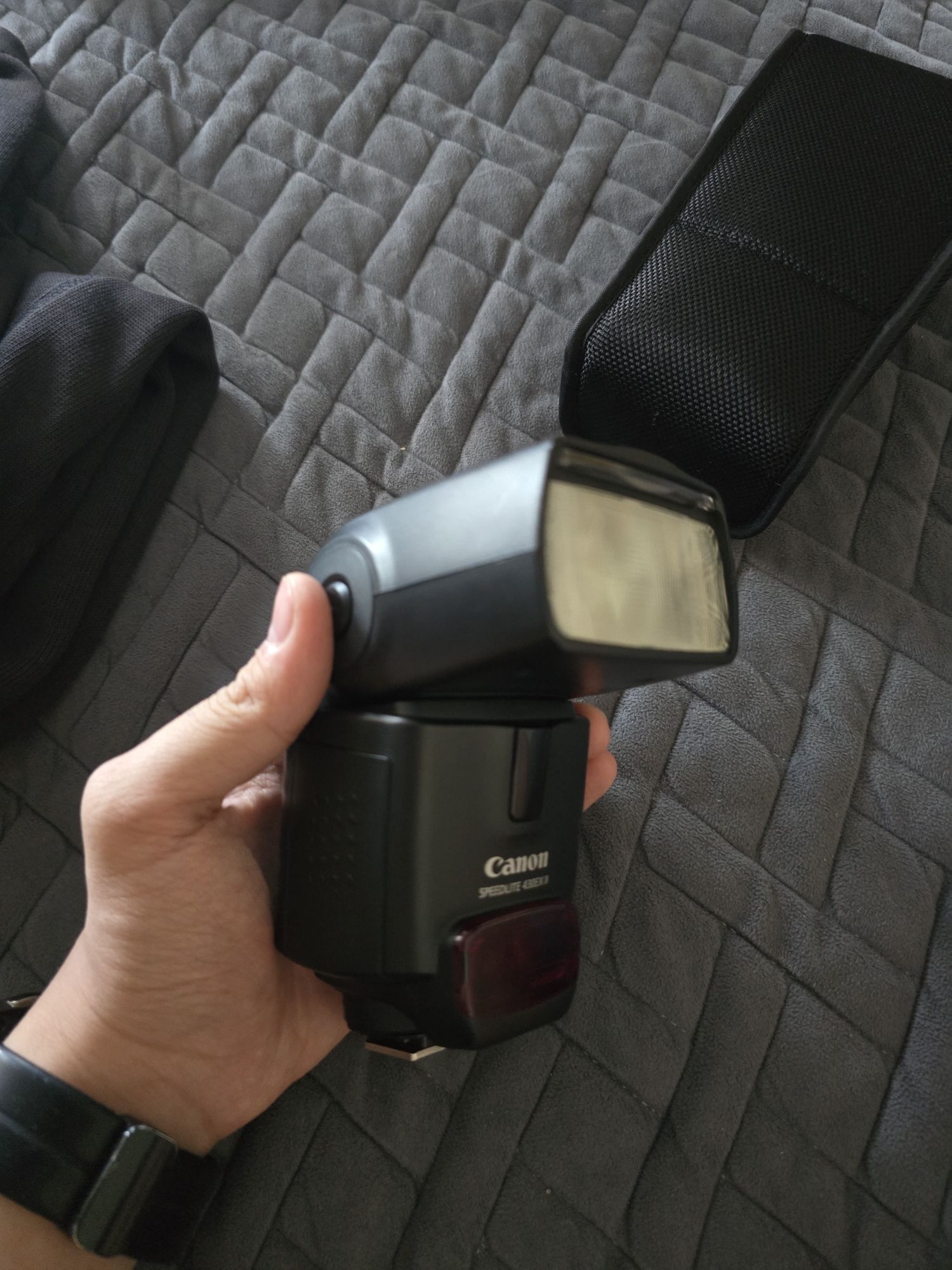Вспышка Canon Speedlite 430ex II