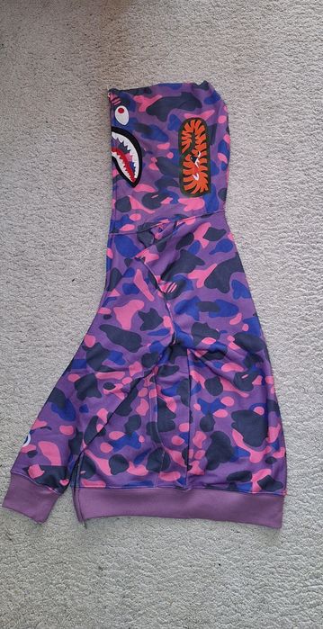 Екип на Bape нов