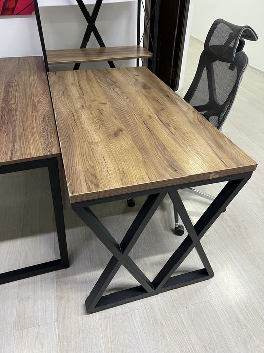 Стол сотилади LOFTBEK