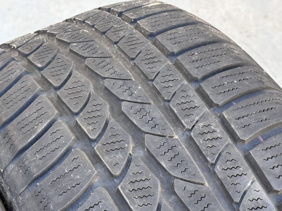 215/60/R17 Continental Winter 4x4 4бр зимни dot2416