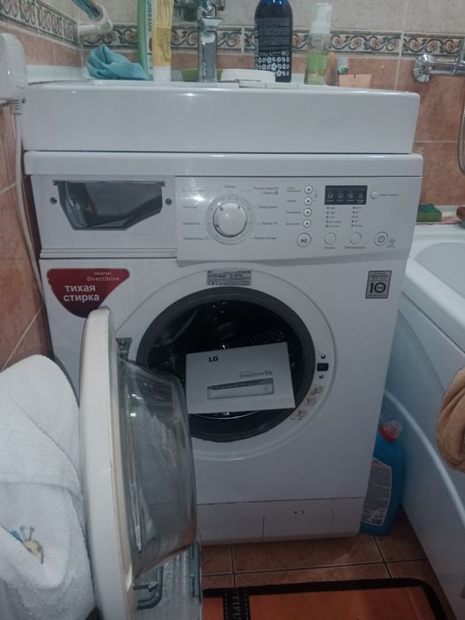 Продам машинку стиральную 20 тыс