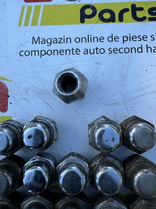 Set piulite originale roti jante Mazda