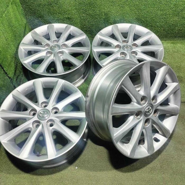 Продам Оригинальный диски Camry 40 / 45 Японец R16 6,5J 5/114,3 ET45