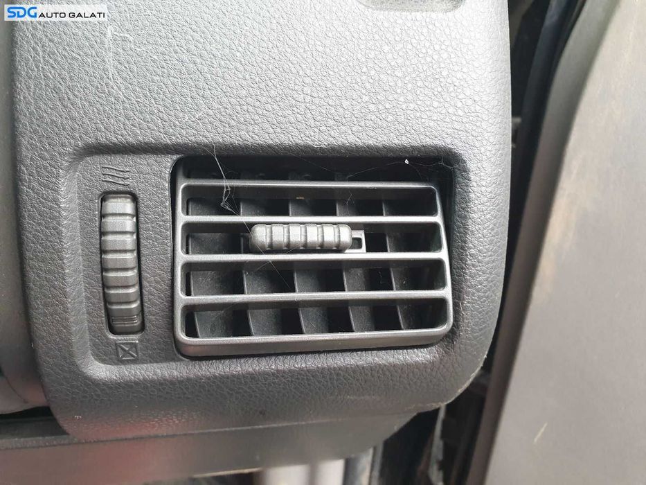 Gura Grila Ventilatie Aerisire Bord Dreapta Nissan X Trail T30 2000 - 2007 [0468]