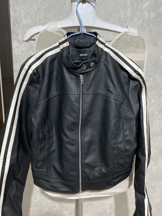 Укороченная кожанка