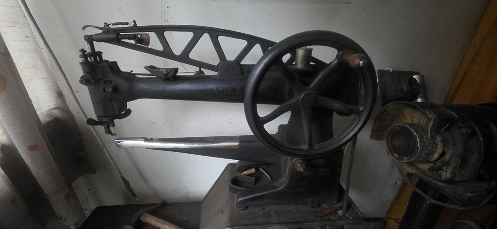 Обущарска ръкав машина - Адлер