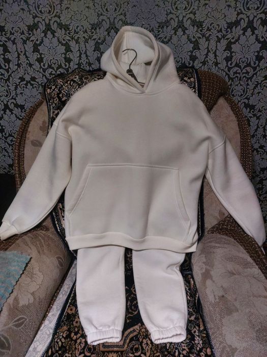 Продаю споривный костюм на флисе
