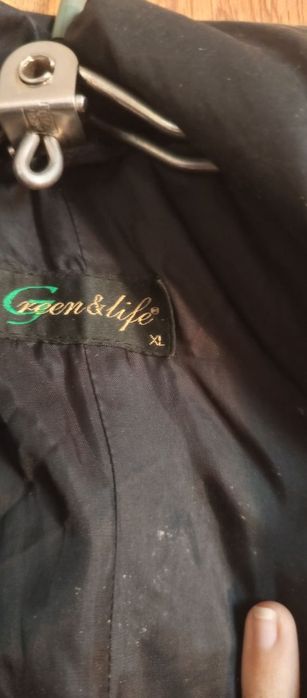 Продам женскую куртку